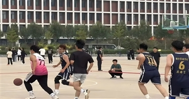MILE米乐集团经济管理学院篮球赛 